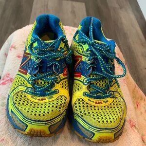 New Balance 860 V3 NYC Marathon 2012 Yellow and Blue Kids Running Shoes